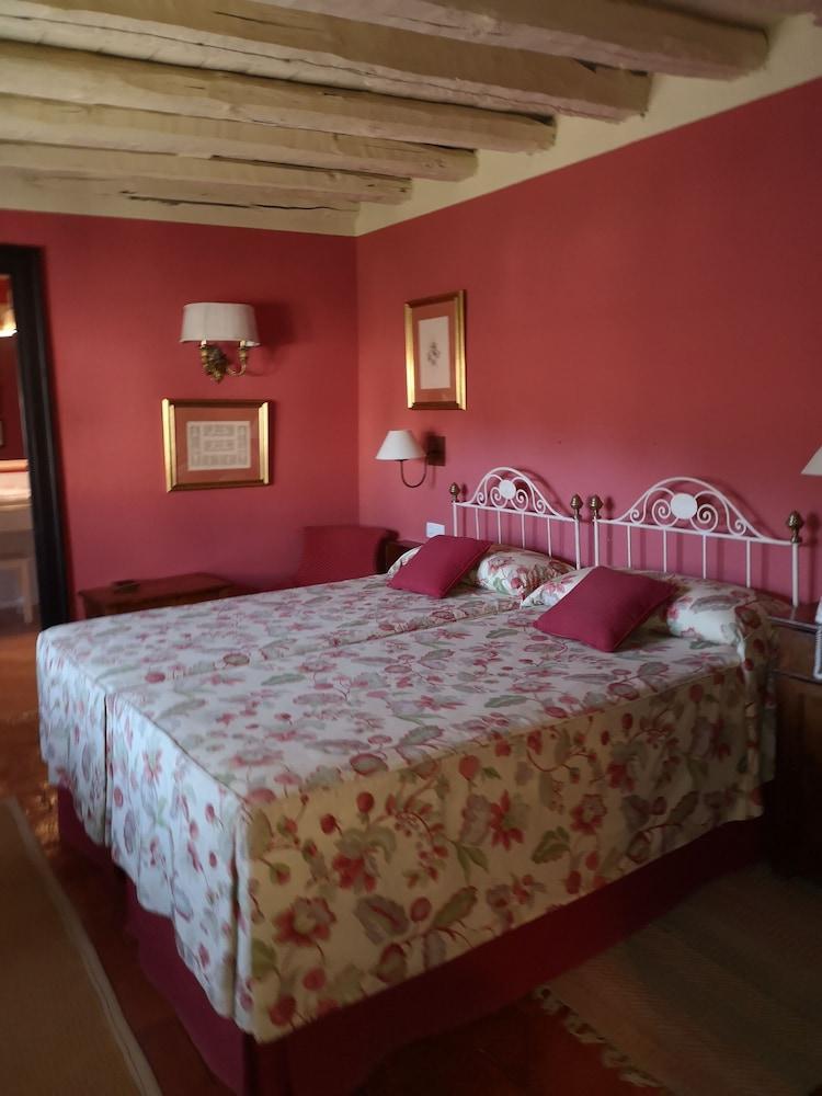 Hotel Caserio De Lobones Segovia Bagian luar foto